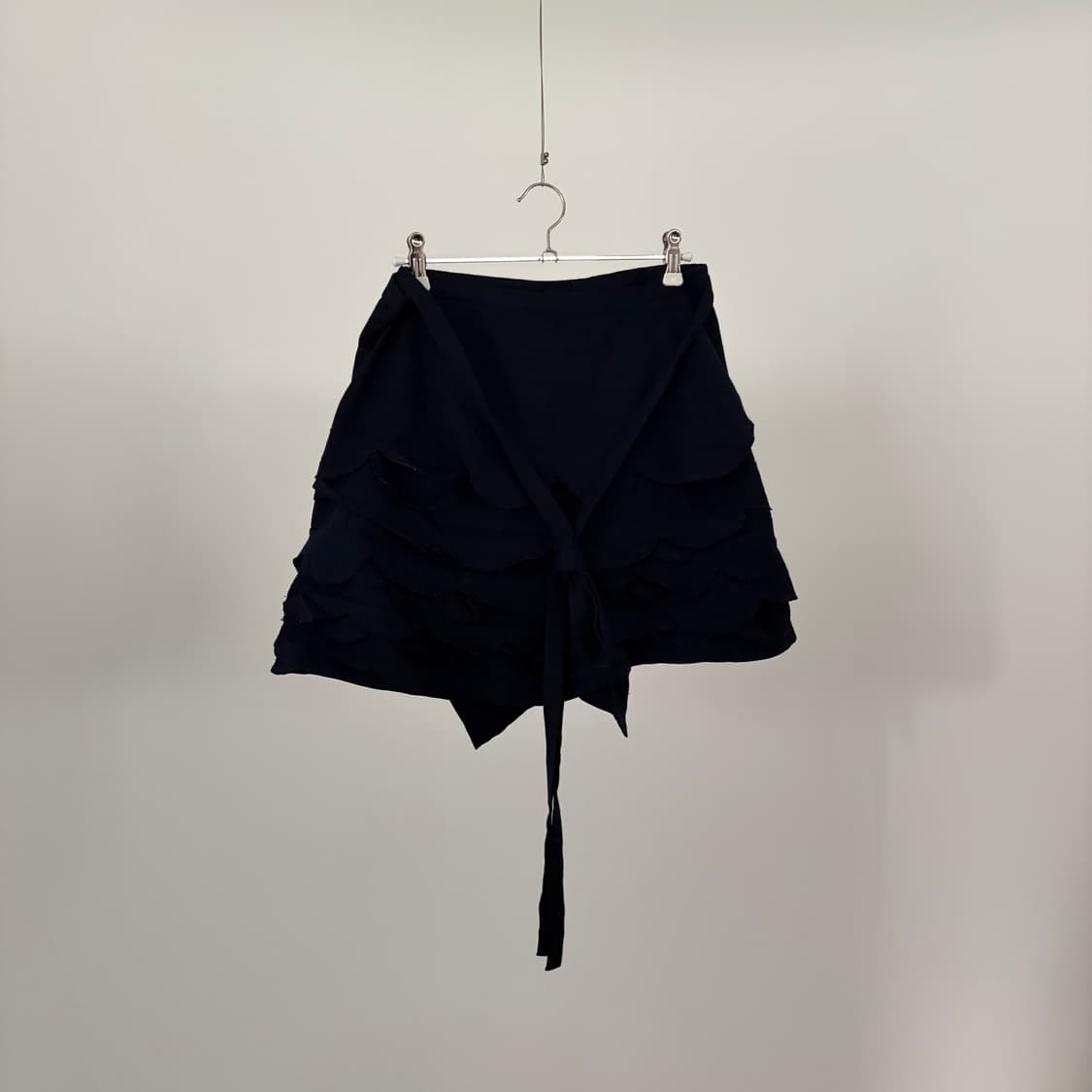 Scalloped Hem Wrap Skirt 상품이미지1