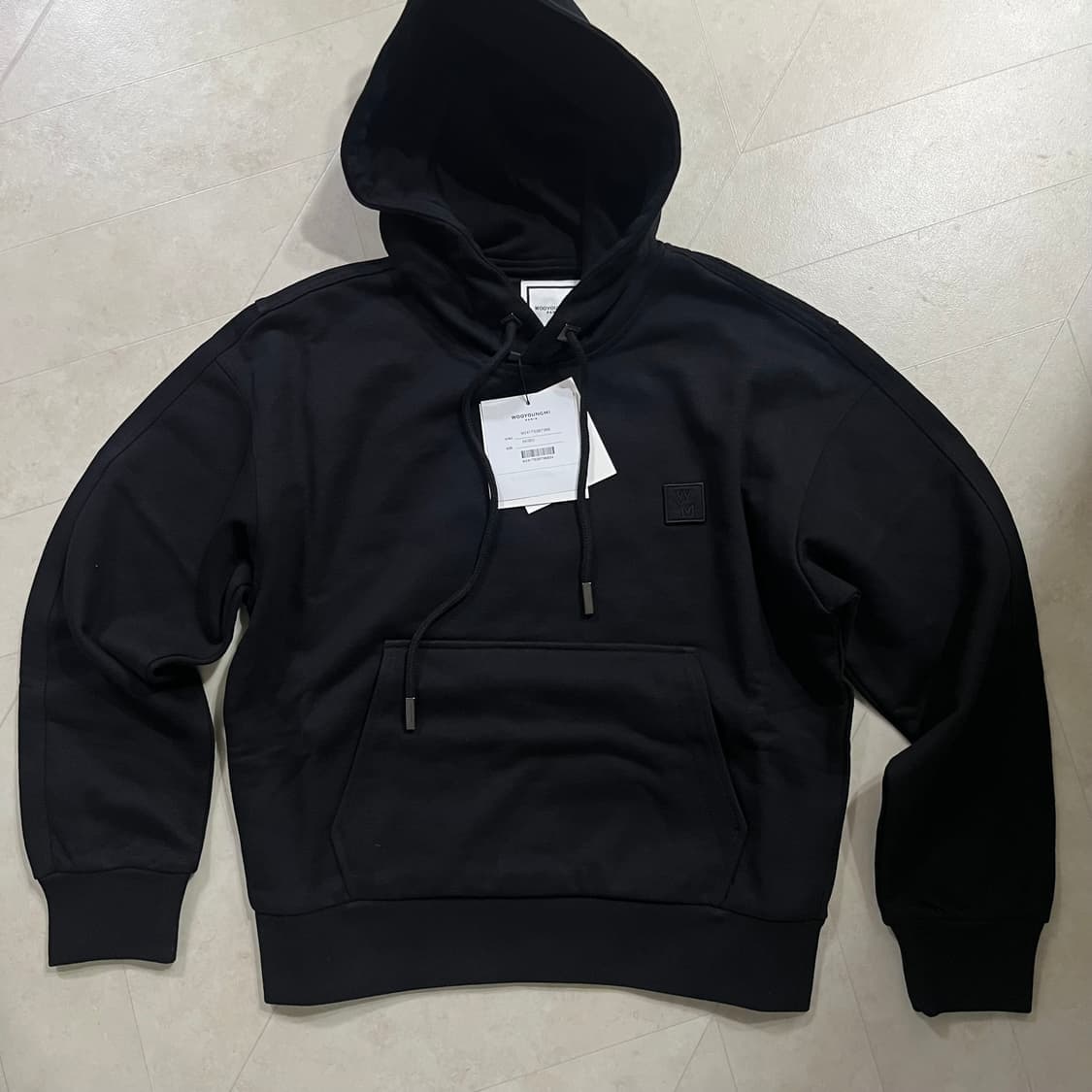 새상품(S) 우영미 블랙 그라데이션 엠보싱 백로고 후드티셔츠 상품이미지4