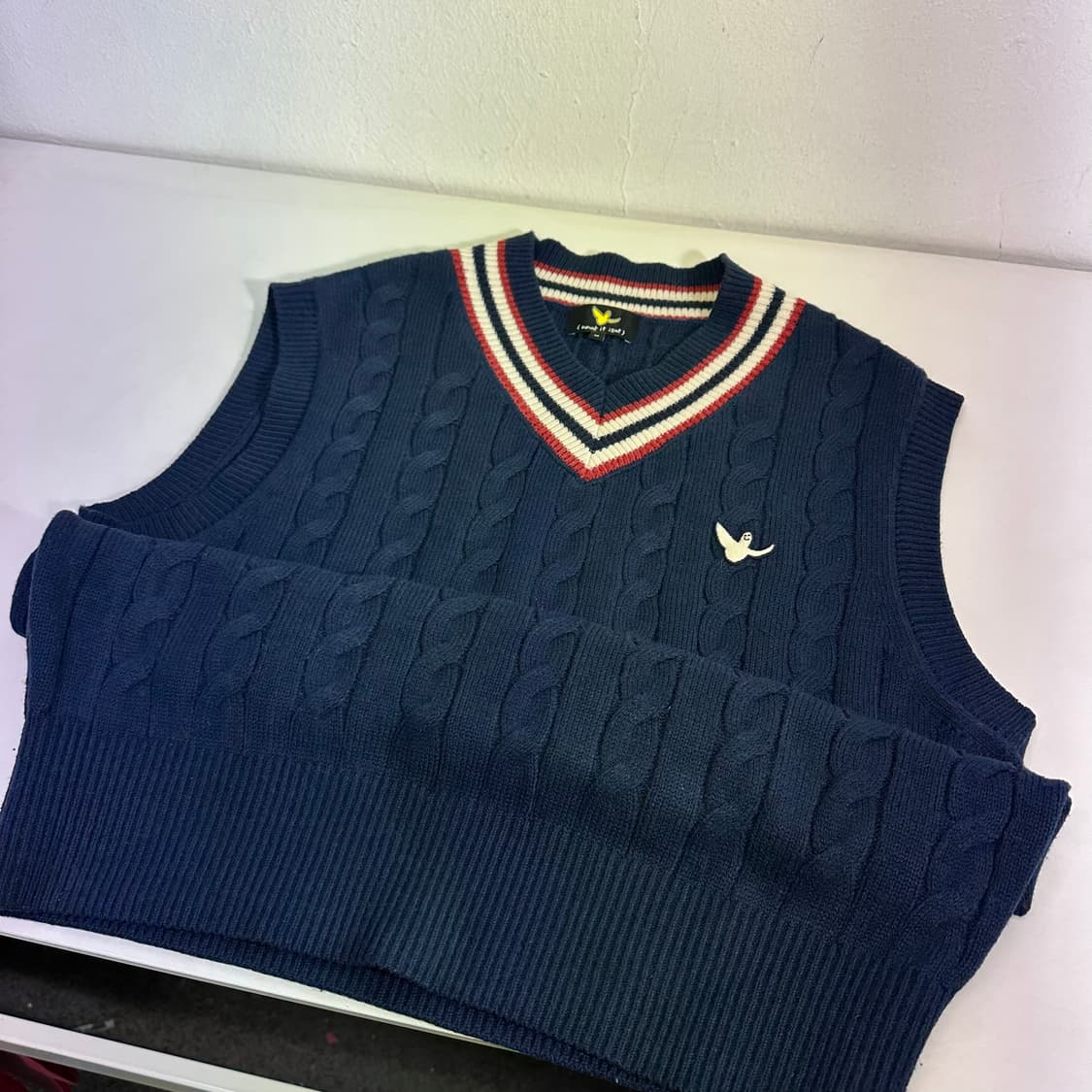 M 와릿이즌 네이비 브이넥 꽈배기 니트조끼 상품이미지2