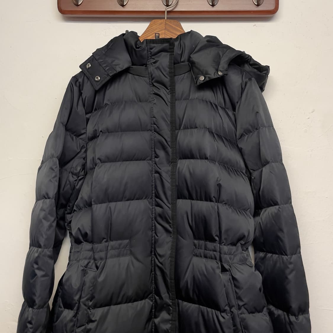 띠어리 (우먼) 블랙 덕 다운 롱 패딩  상품이미지4