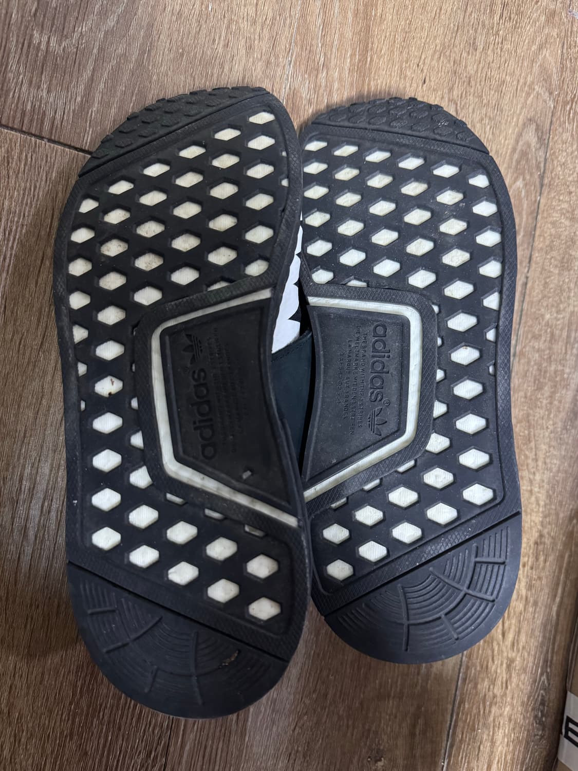 네이버후드 X 아디다스 NMD R1 상품이미지4