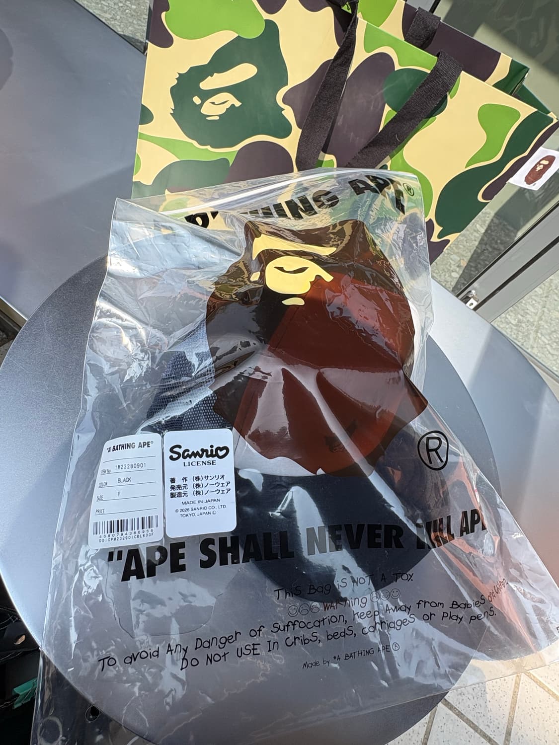 베이프 산리오 콜라보 쿠로미 모자  상품이미지2