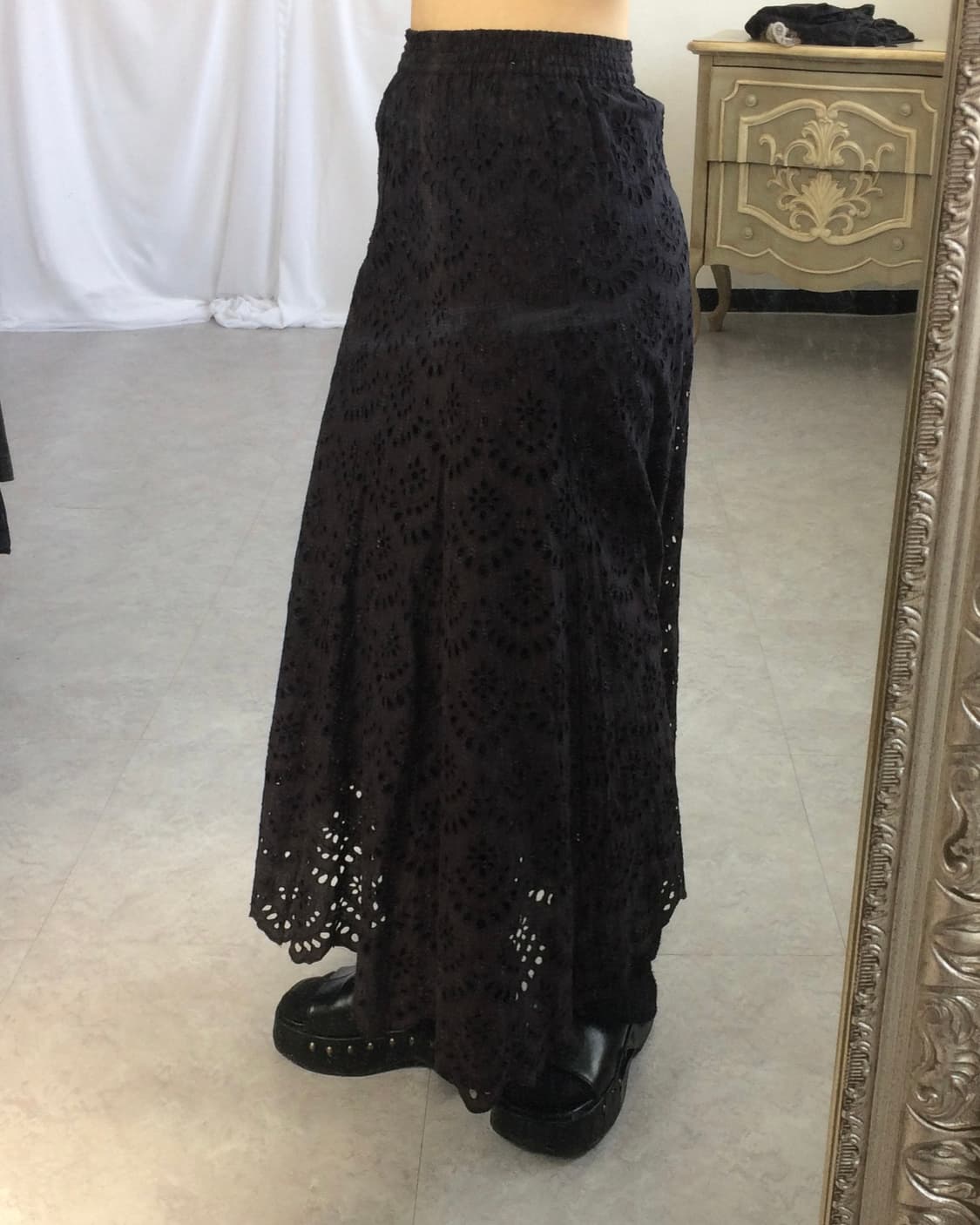 Punching pattern long skirt 상품이미지7