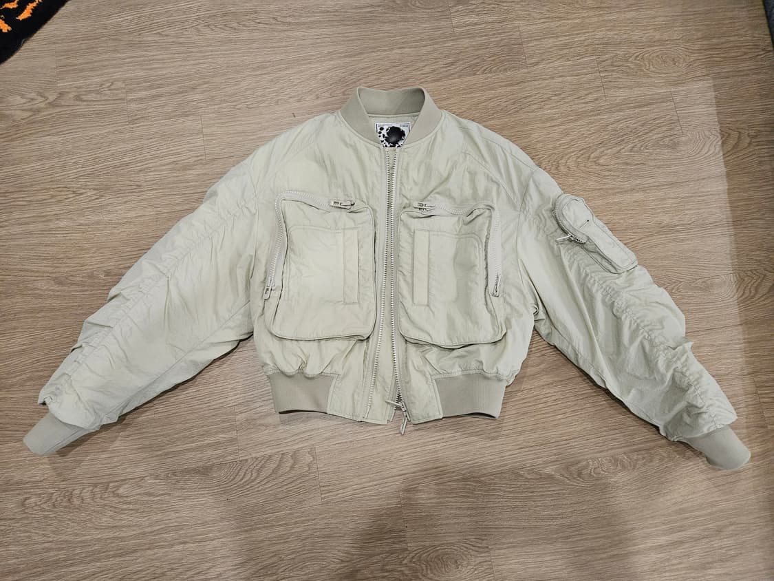 메종미네드 유틸리티 HUGE 포켓 MA-1 베이지 상품이미지2