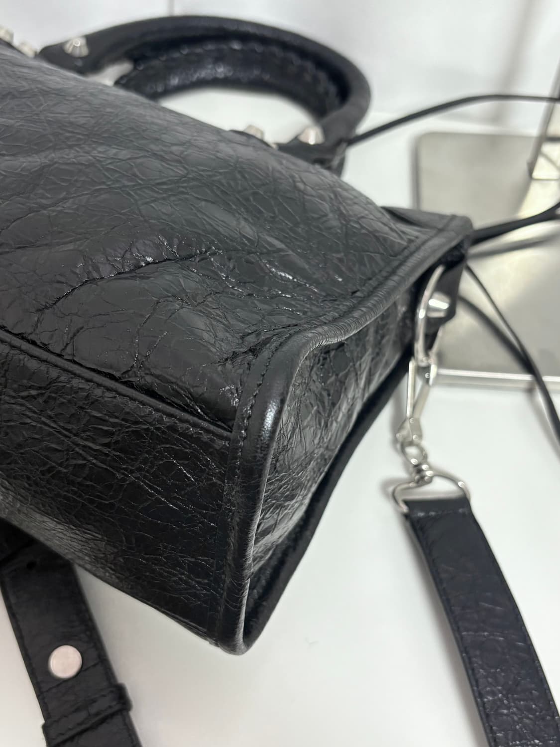 발렌시아가 르 시티 모터백 스몰 블랙 [신형] 상품이미지4