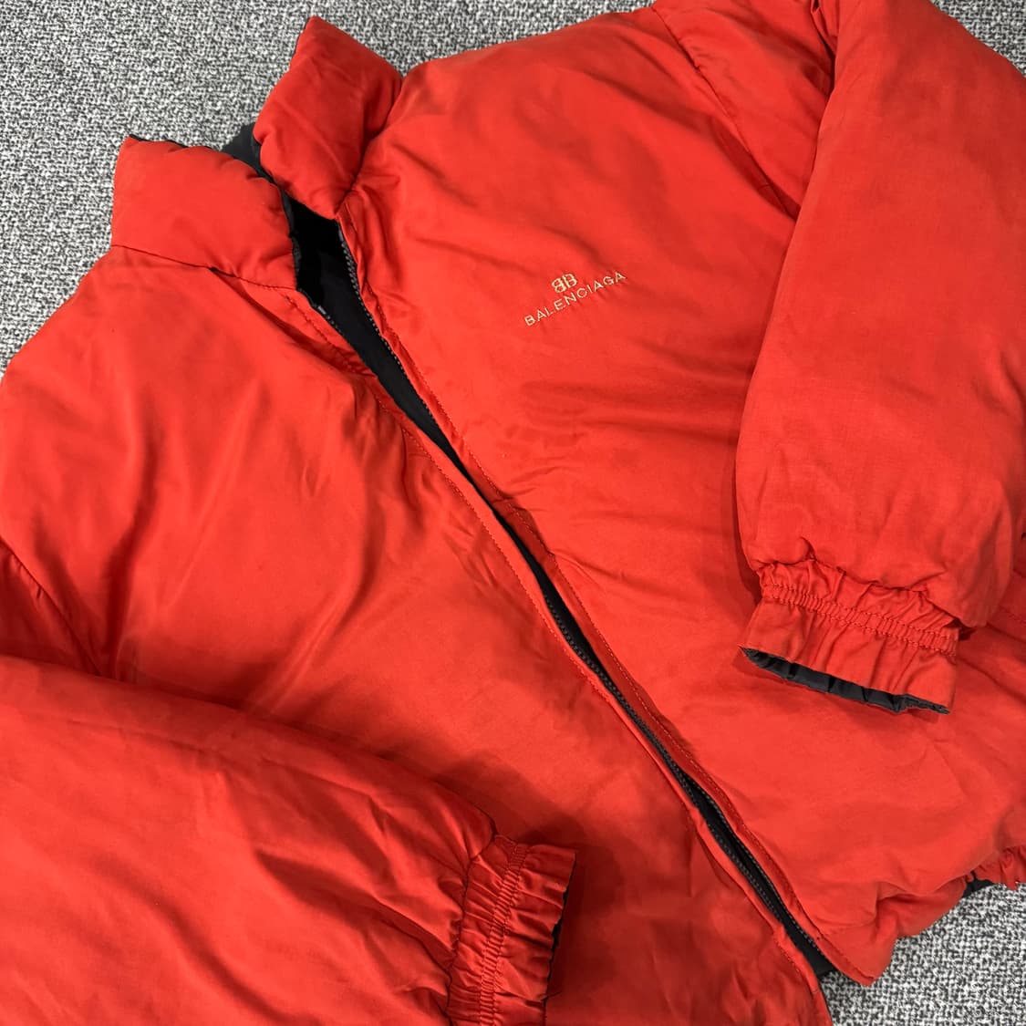 발렌시아가 90s 리버시블 오리털 패딩 상품이미지7