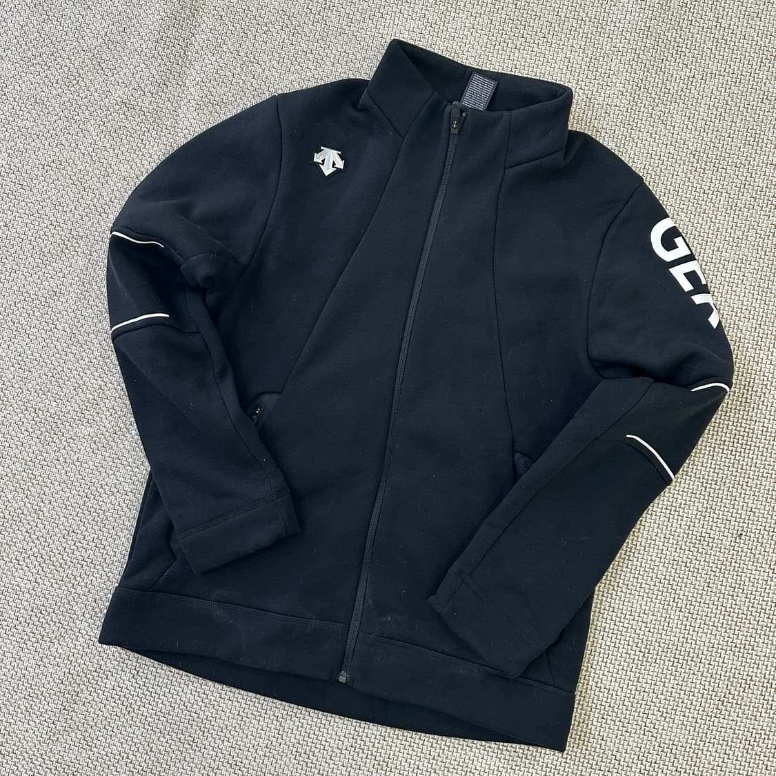 100 데상트 본딩 플리스 집업 자켓 0327D 상품이미지1