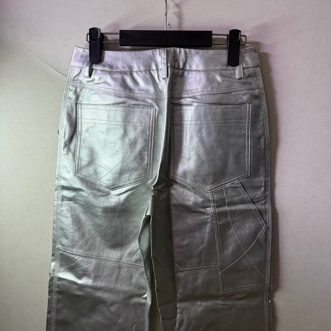 마뗑킴 여성 실버 레더 팬츠 S (55-66정도) 상품이미지4