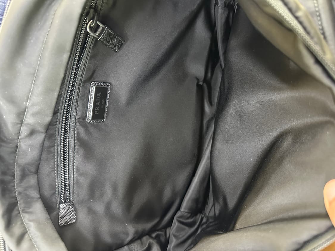 프라다 가방 바이커백 상품이미지6
