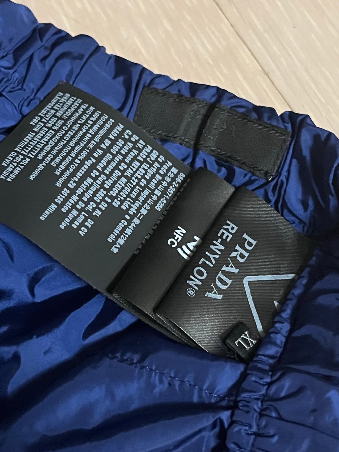 프라다 버뮤다팬츠 판매합니다 상품이미지3