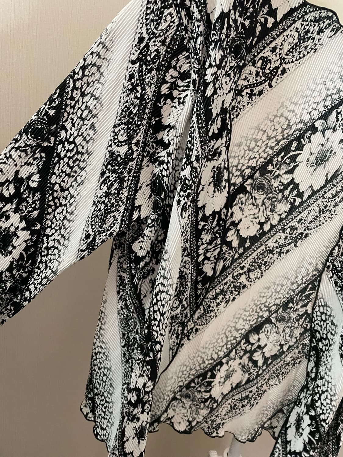 빈티지 플리츠 플라워 가디건  상품이미지3