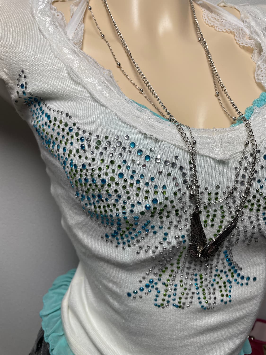 화이트 레이스 큐빅 반팔티 탑 상품이미지2