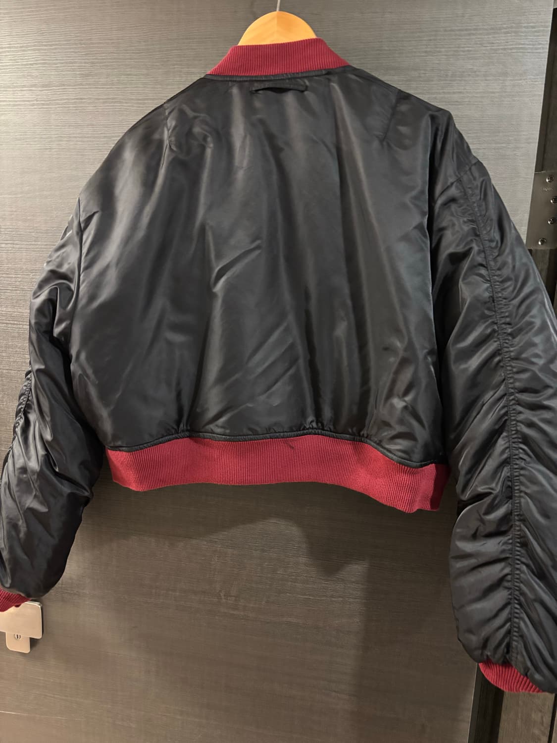 MOWALOLA 타이슨 봄버 자켓 (크롭 봄버 자켓) 리버서블 상품이미지2