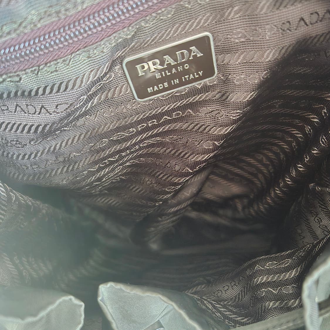 프라다 포코노 백팩 카키 스몰 상품이미지2