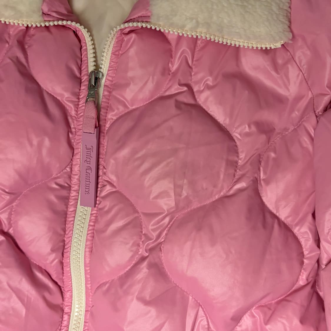 쥬시꾸뛰르 골프 핫 핑크 다운 패딩 상품이미지3