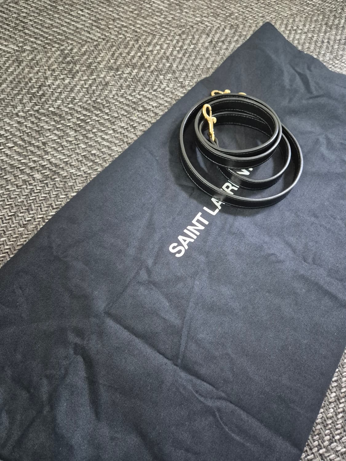 생로랑 카바스백 스몰사이즈 상품이미지10