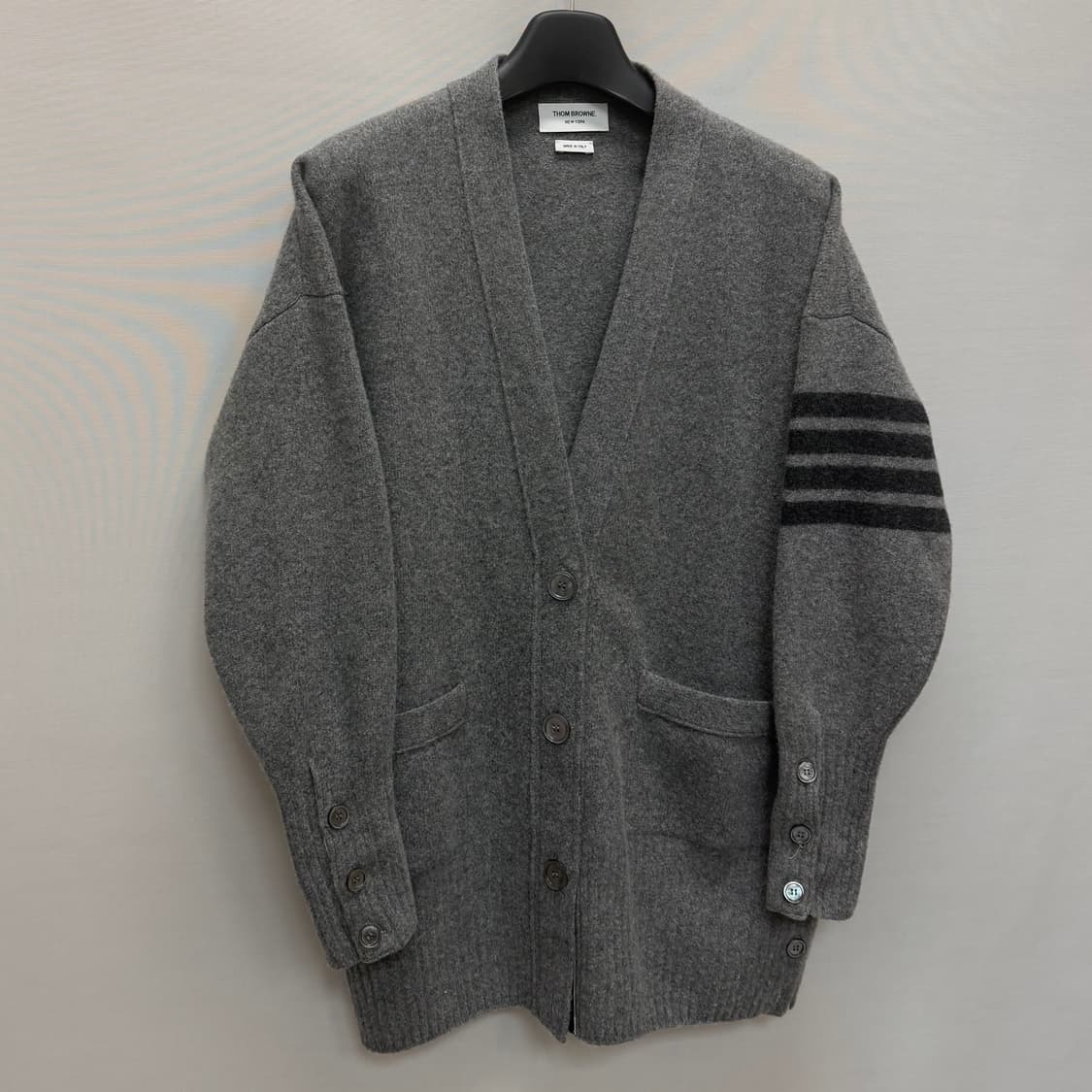 톰브라운 오버워시드 캐시미어 사선완장 가디건 ( 여성 오버핏 ) 상품이미지2