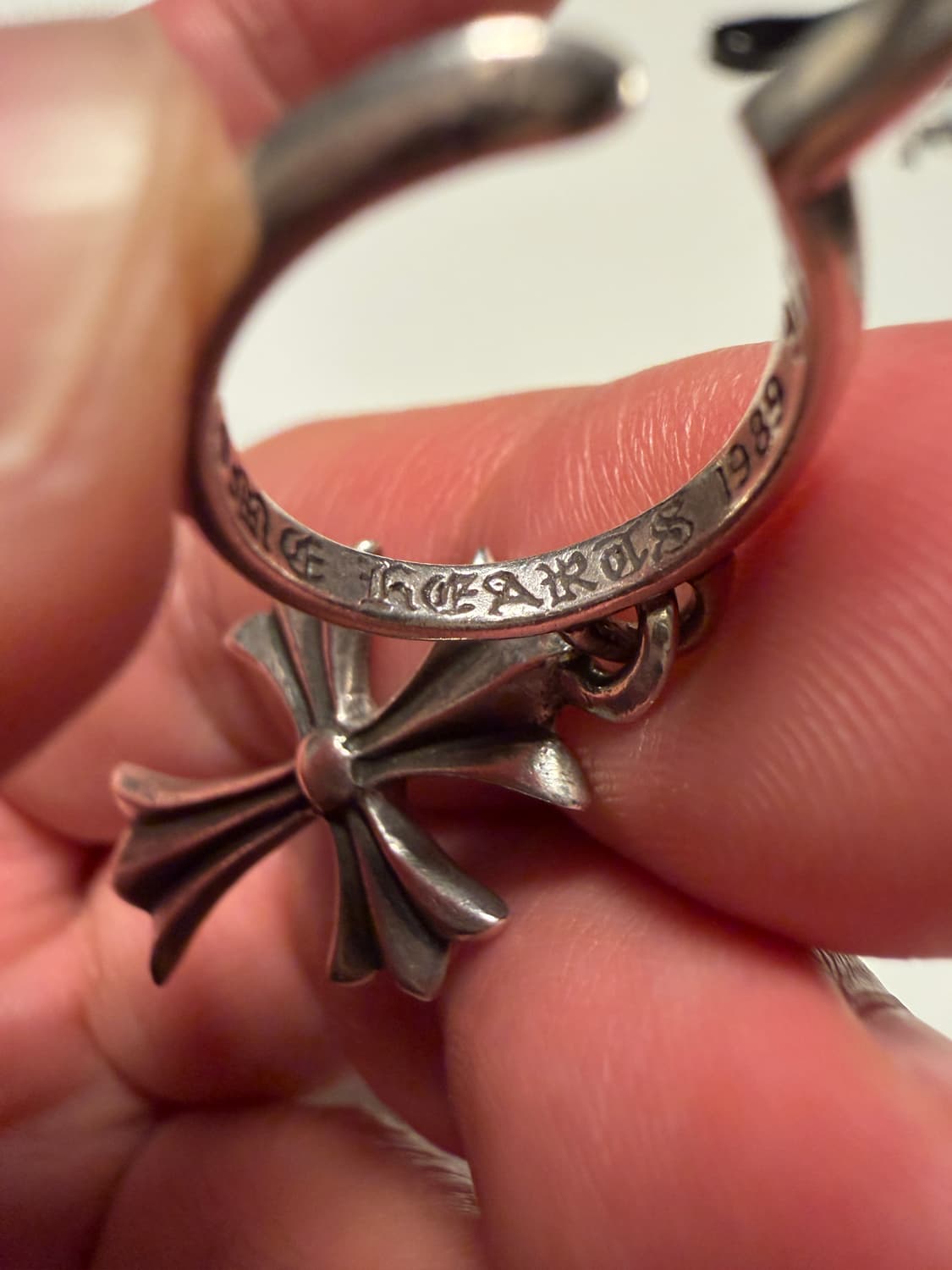 Chrome Hearts 크롬하츠 타이니 CH크로스 후프 이어링 귀걸이 상품이미지5