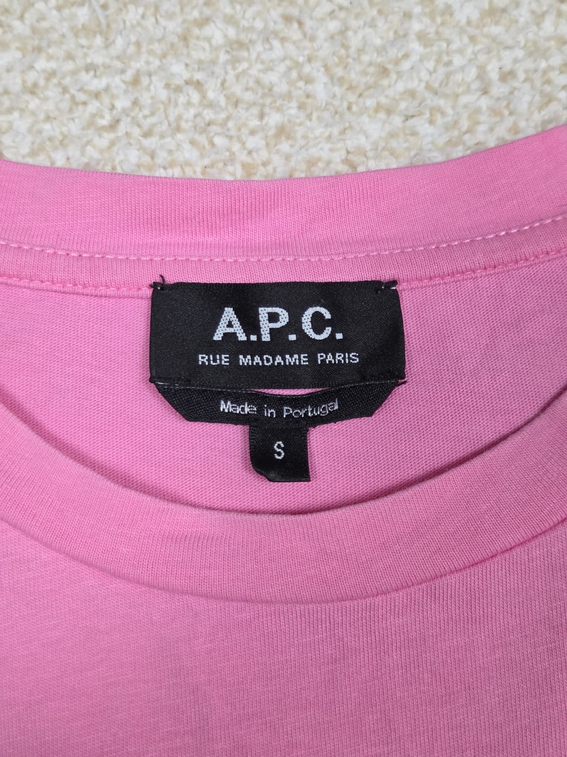 [A.P.C.] 센터 로고 반팔 티셔츠 | S00274 상품이미지3