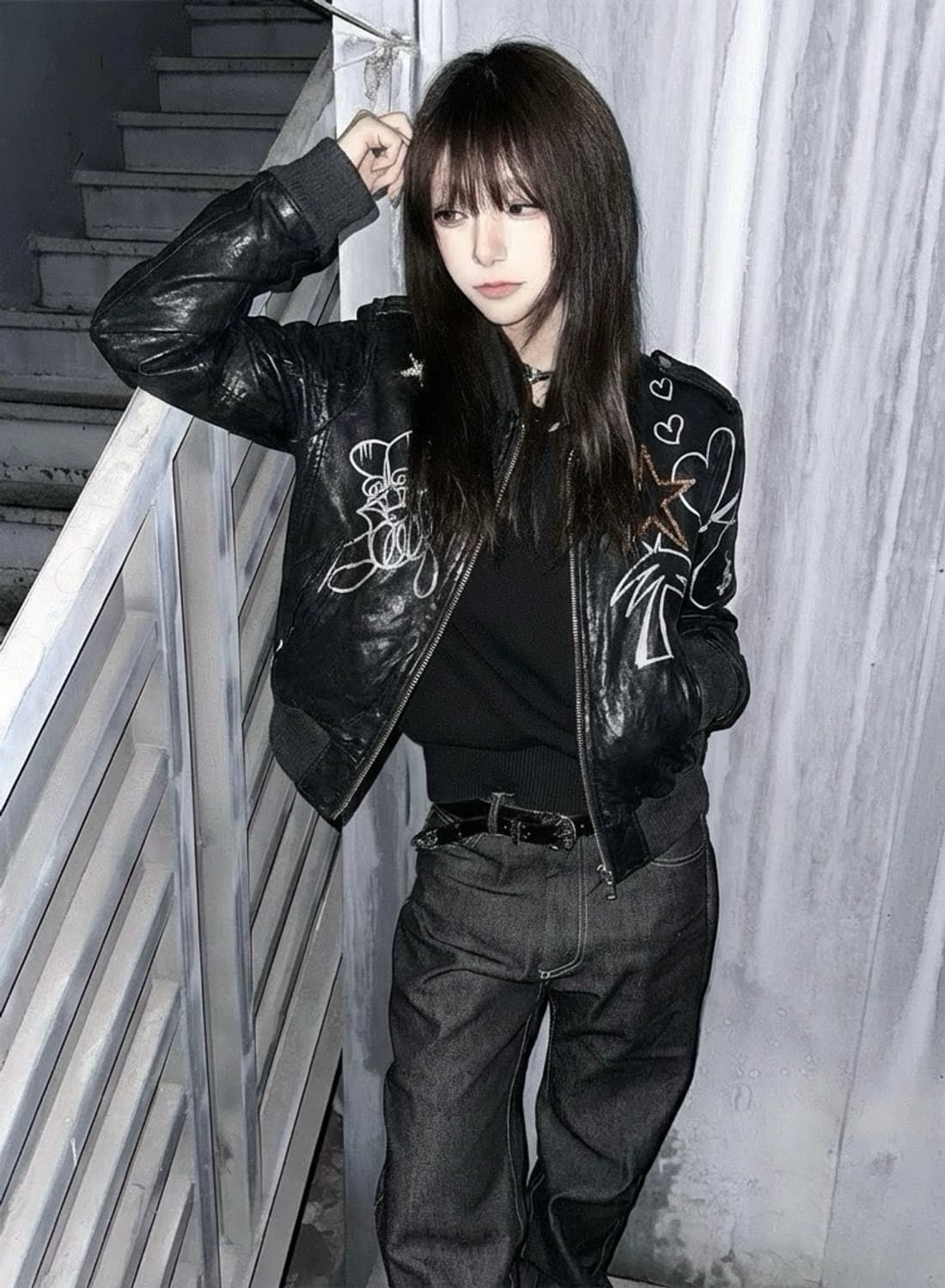 Skoloct  여성 크롭 페인티드 귀요미 양가죽자켓 상품이미지1