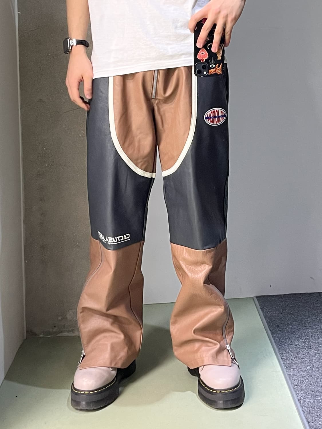 조던 X 캑터스 잭 모터 레더 팬츠 상품이미지2