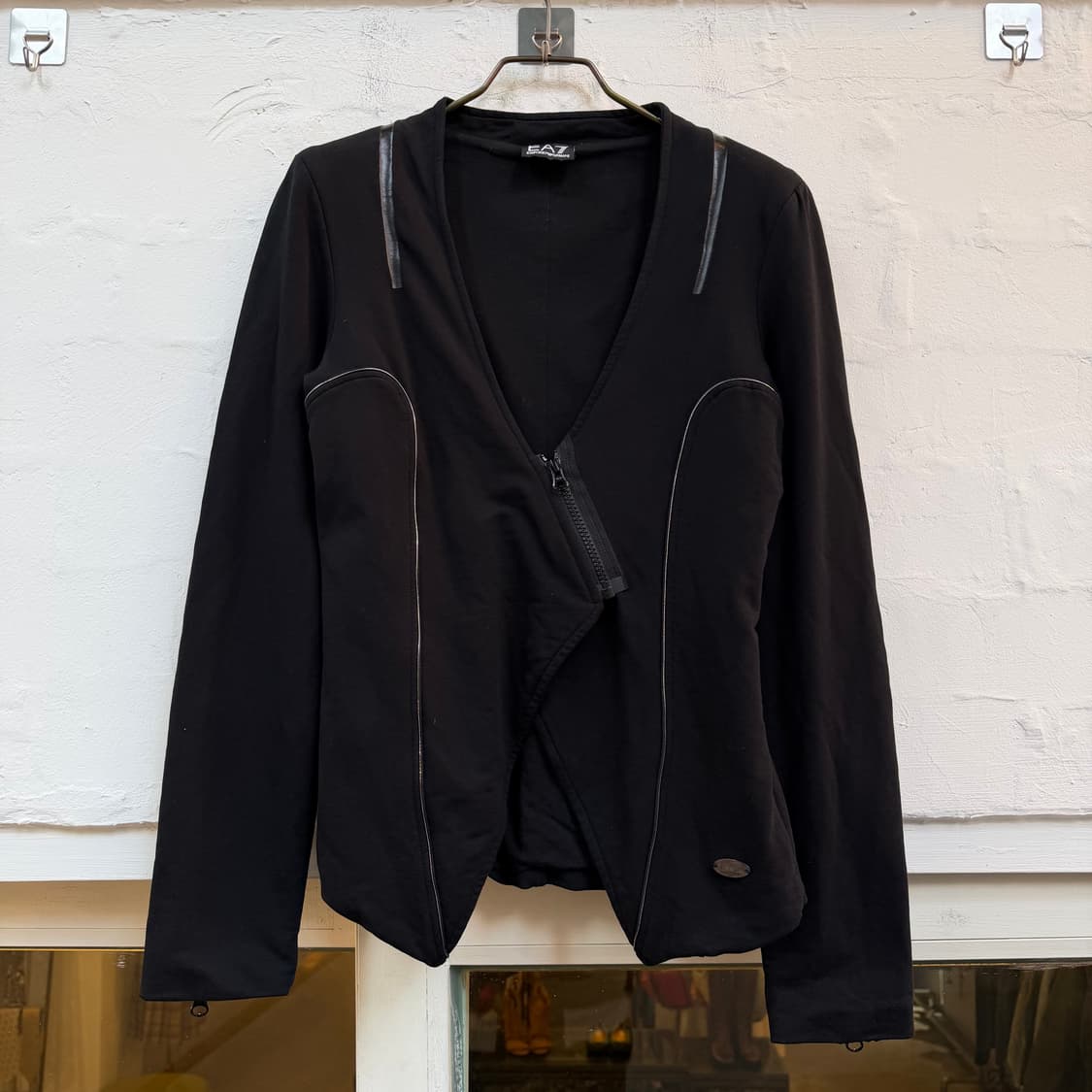 EA7 Emporio Armani 브이넥 숏자켓 S 상품이미지1