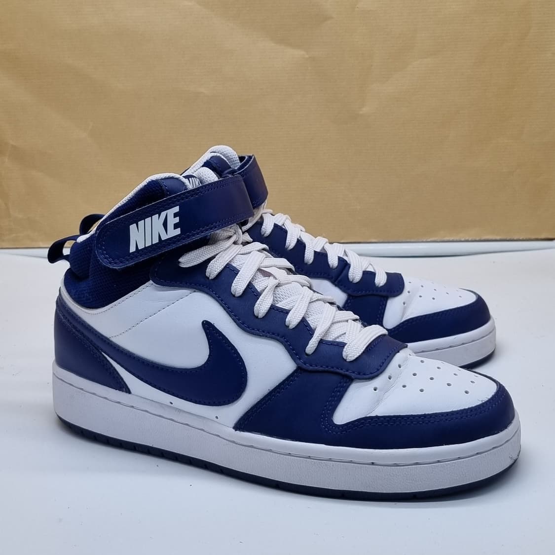 나이키 코트 버로우2 여성미드240. 상품이미지1