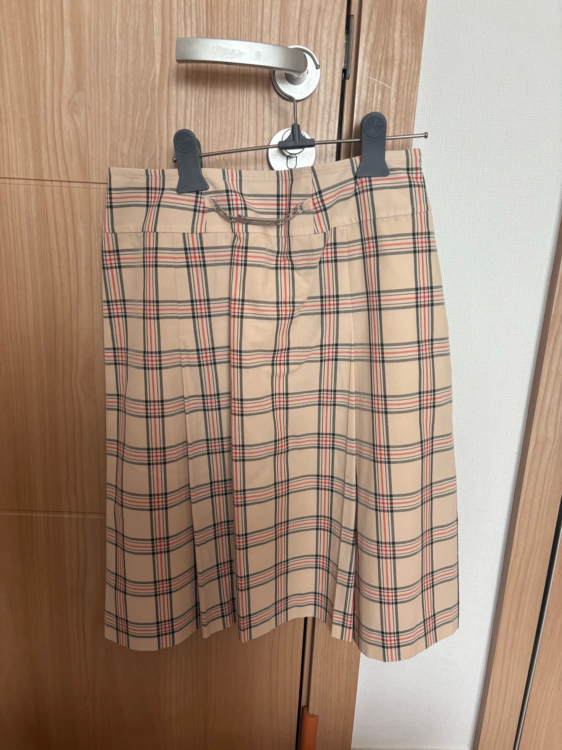 꾸레쥬 체크 미디스커트 상품이미지1