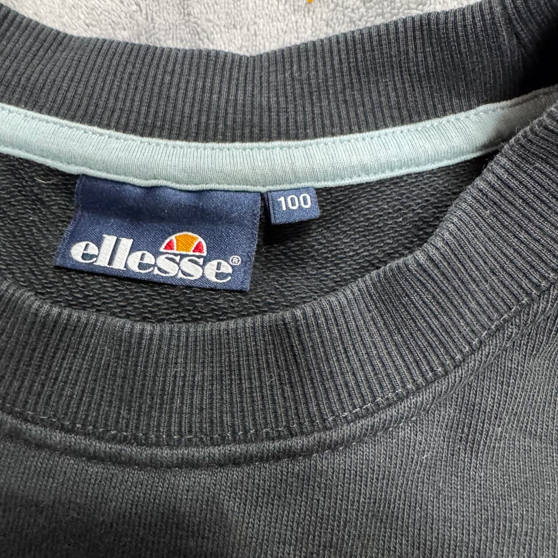 엘레세 맨투맨 상품이미지4