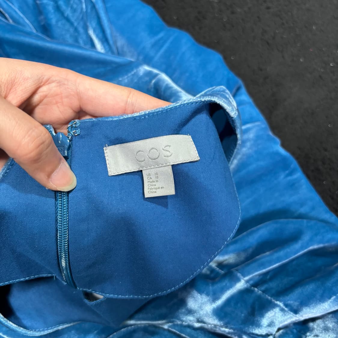 우먼M-L COS 코스 네이비 벨벳 원피스 상품이미지3