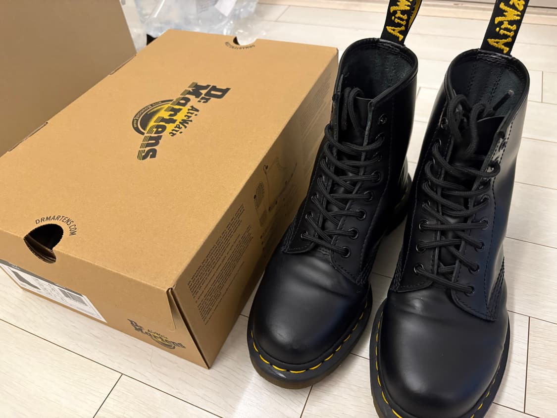 닥터마틴 1460 블랙 스무스 8홀 250 uk6 상품이미지1