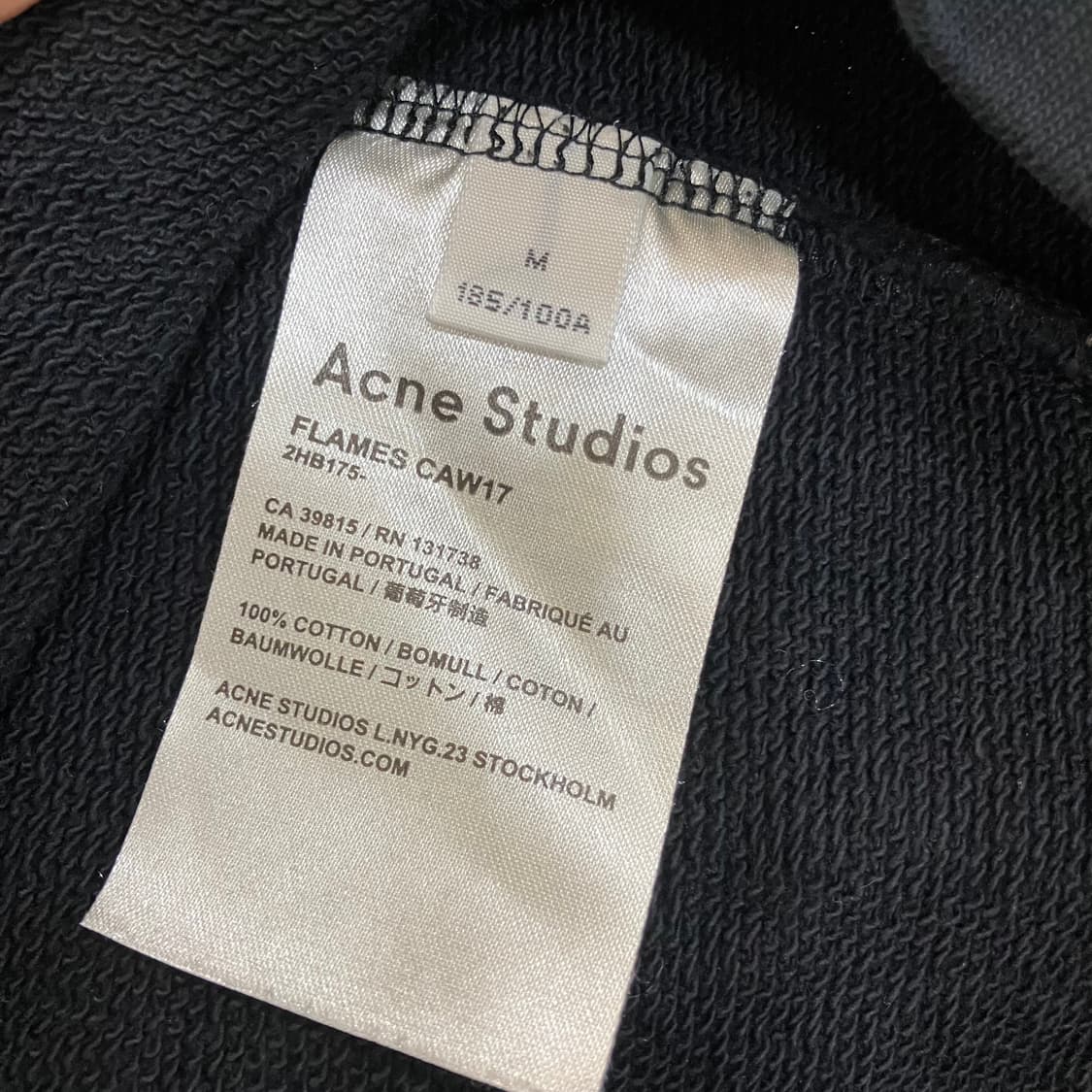아크네 스튜디오 블랙 체리 스웨트셔츠 M 상품이미지5