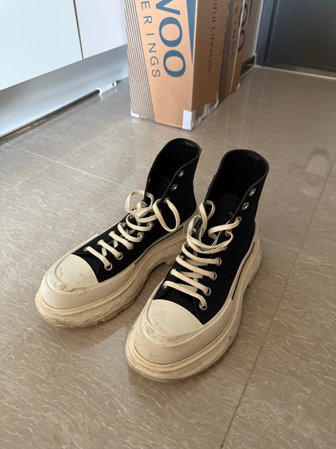 알렉산더맥퀸 트레드슬릭 42 상품이미지2