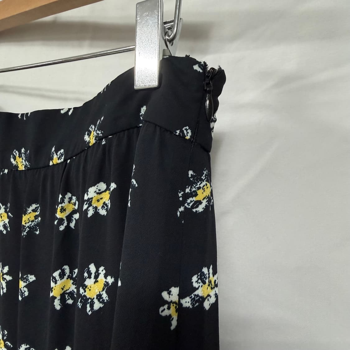 럭키슈에뜨 데이지 패턴 플리츠 스커트 상품이미지5