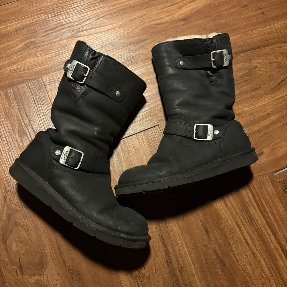 UGG Engineer Boots Black Suede 240 상품이미지1