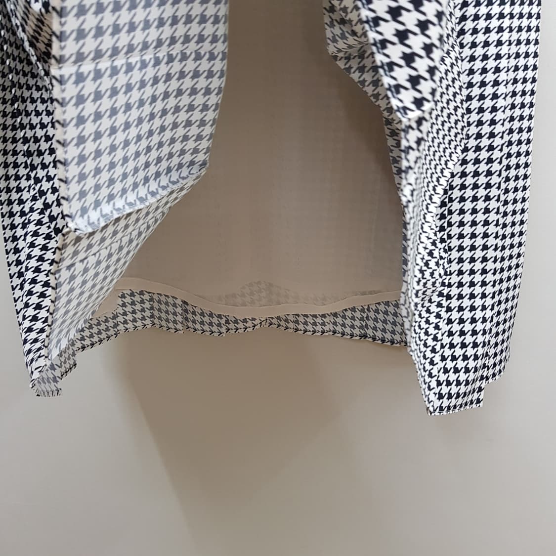 모조에스핀 2021 하운드투스 카라 플리츠 원피스 M사이즈 상품이미지4