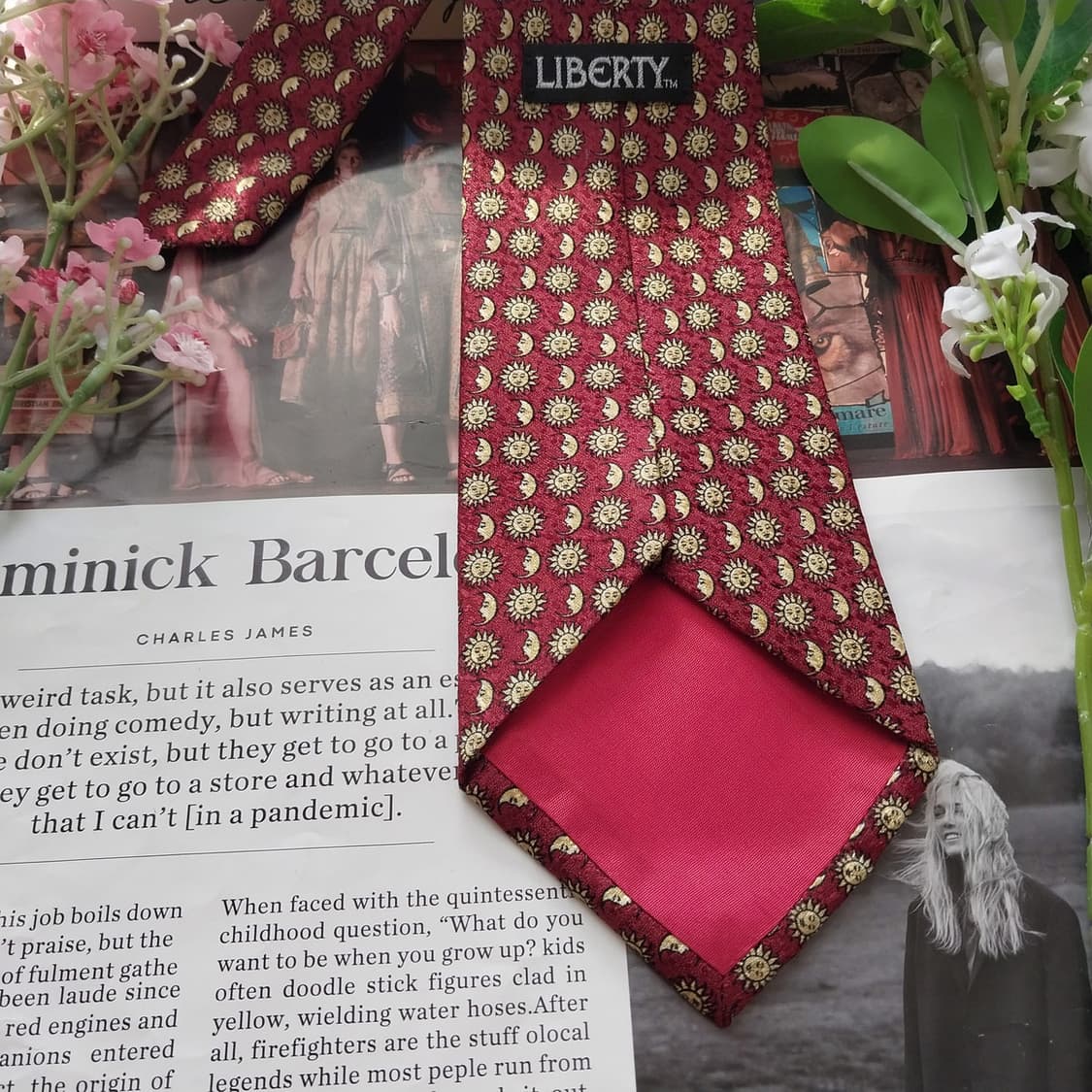 리버티 실크 레드 태양&달 패턴 넥타이 9.4cm A+등급 K1843
 상품이미지7