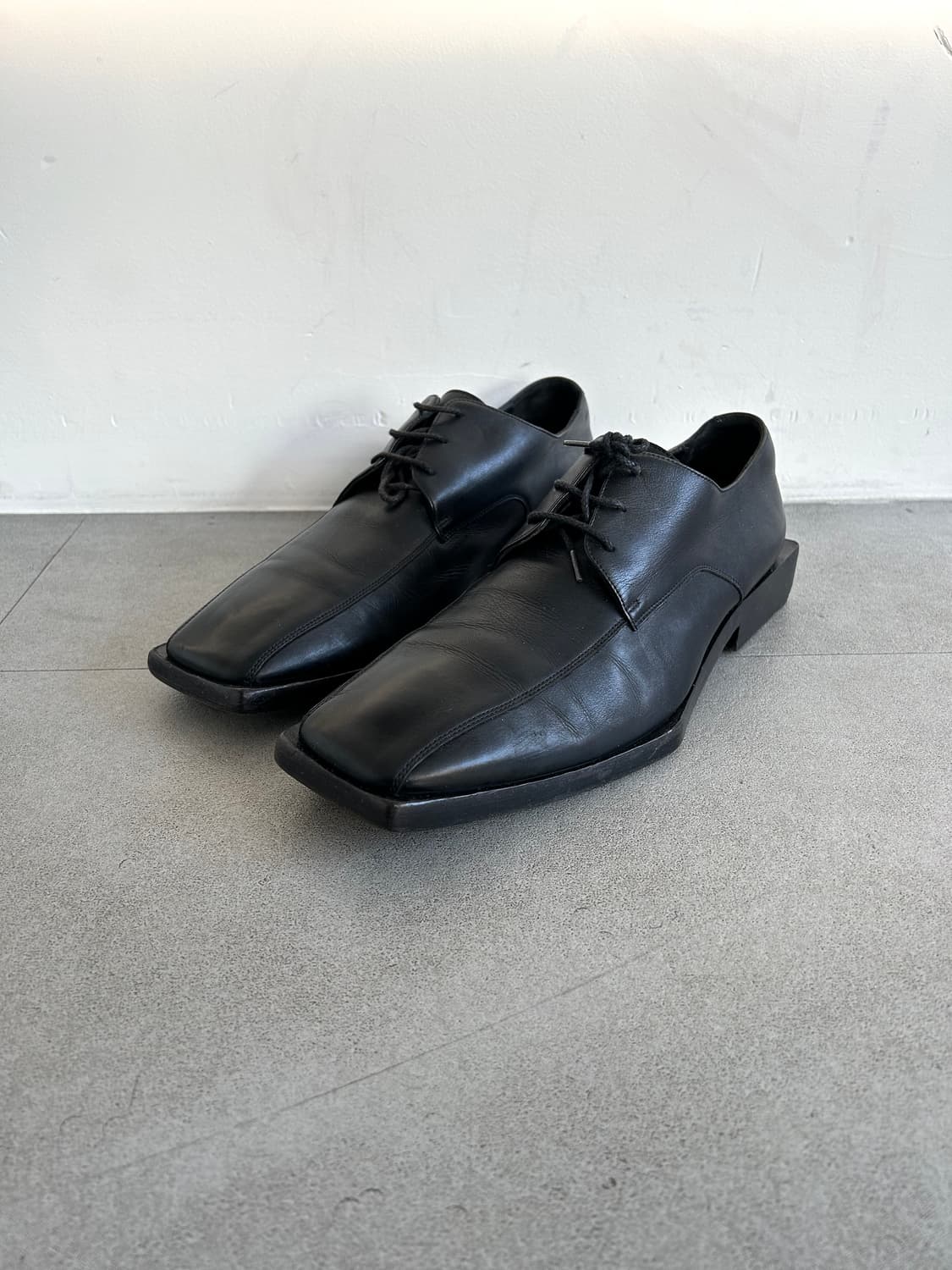 발렌시아가 19AW 스퀘어토 블록 림 더비슈즈 상품이미지1