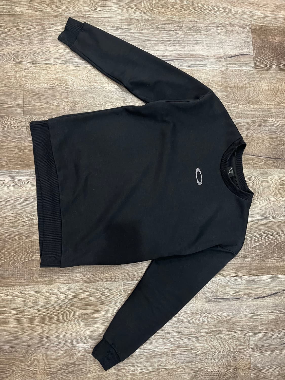 오클리 맨투맨 M 일본 세컨드핸즈에서 산거 팝니다 상품이미지1