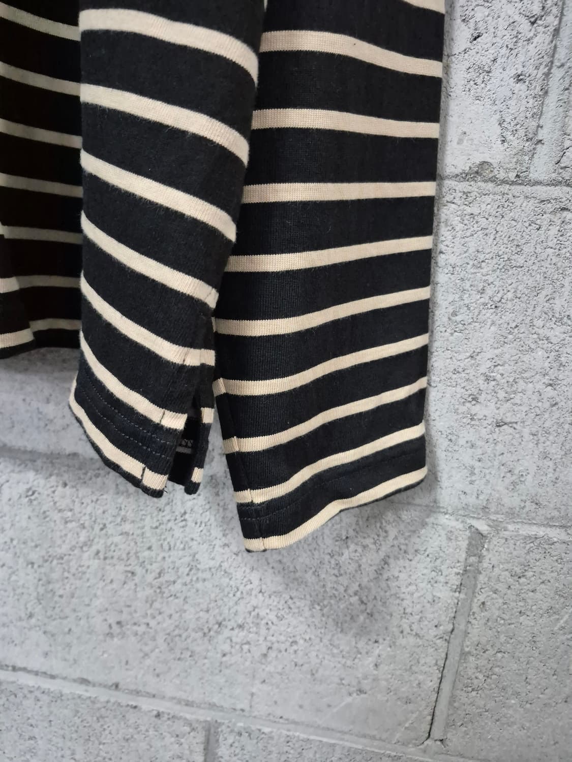  COS 릴랙스 박시 스트라이프 롱슬리브 폴로셔츠 상품이미지4