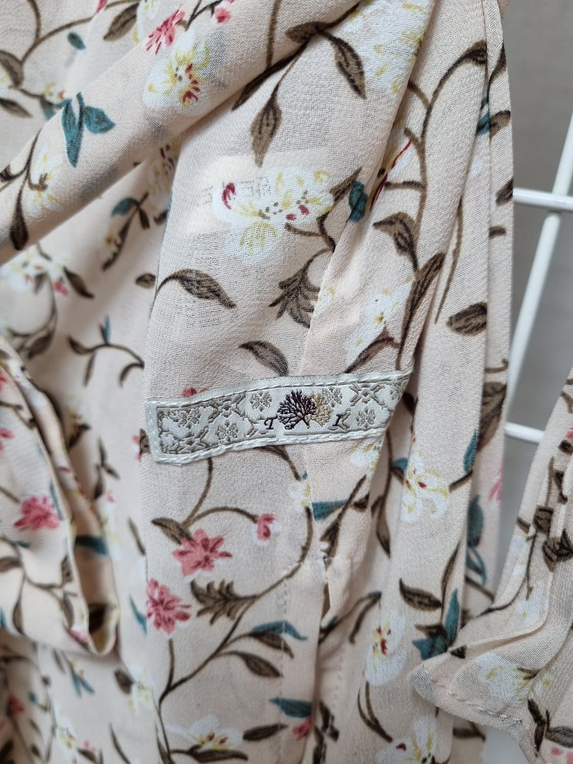 써스데이아일랜드 쉬폰 로브가디건 free 상품이미지4