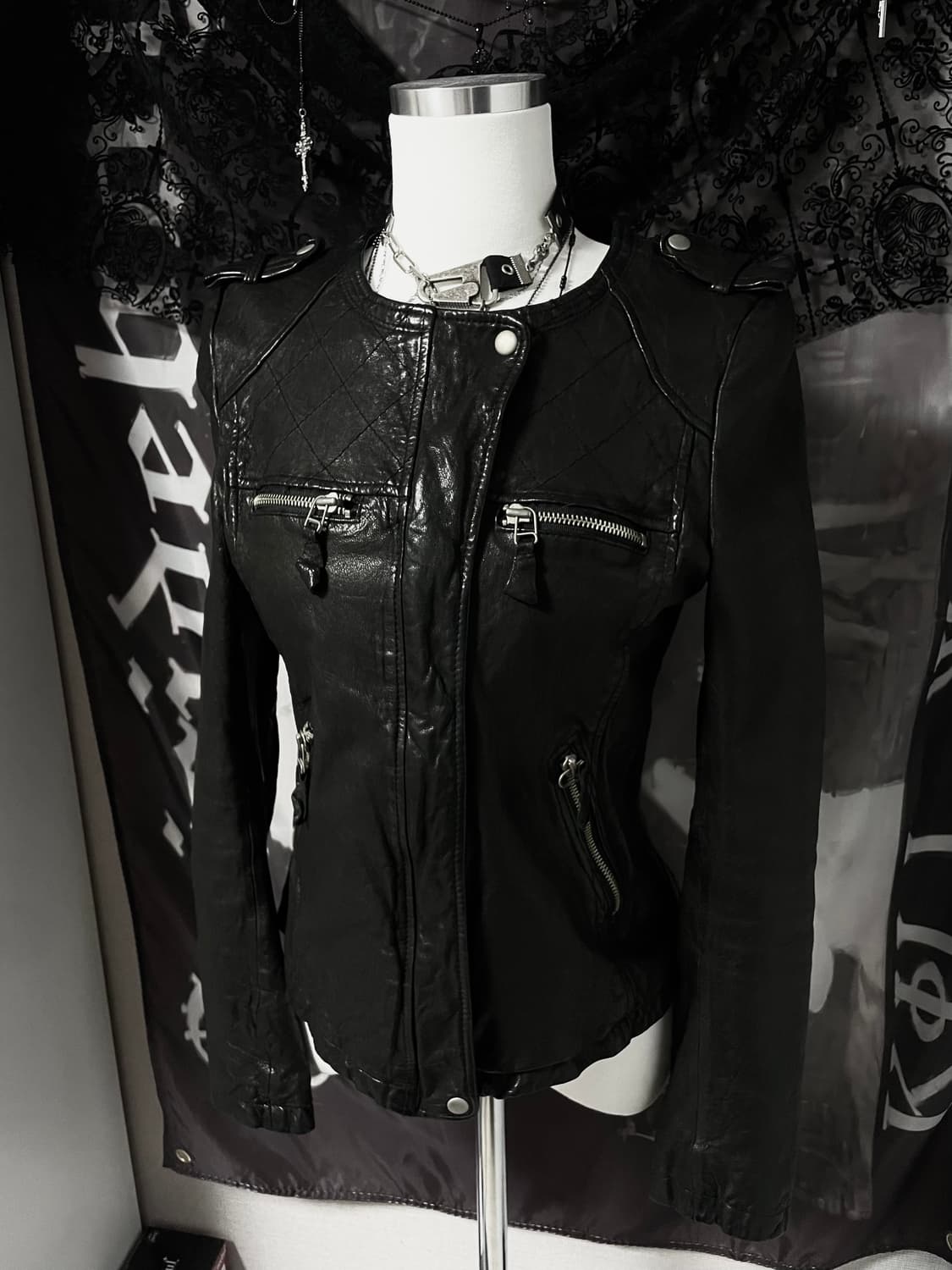 00s ITALY 램스킨 퀼팅 지퍼디테일 노카라 레더자켓 양가죽디올st 상품이미지3