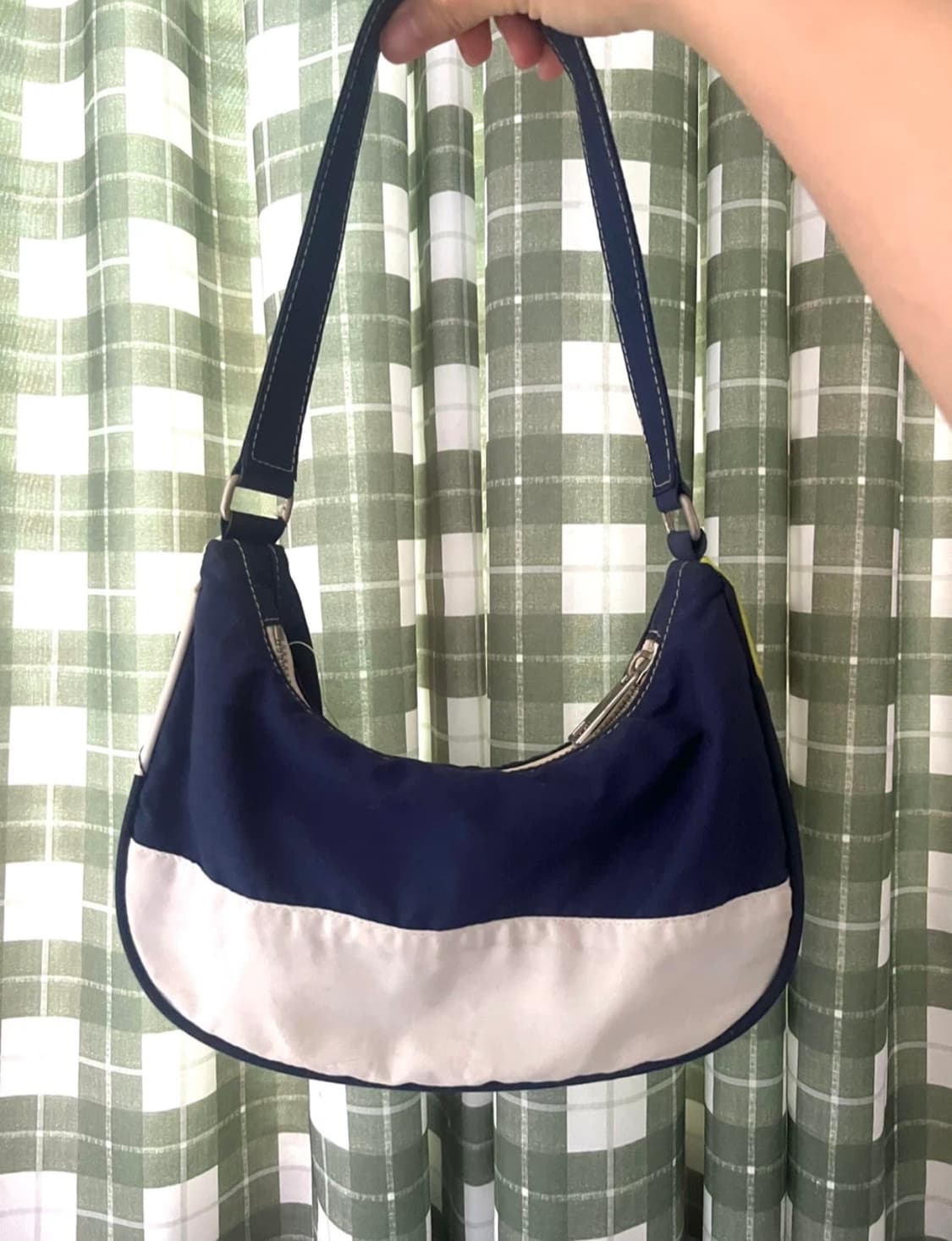 아디다스 업사이클링 숄더백🔥 상품이미지3