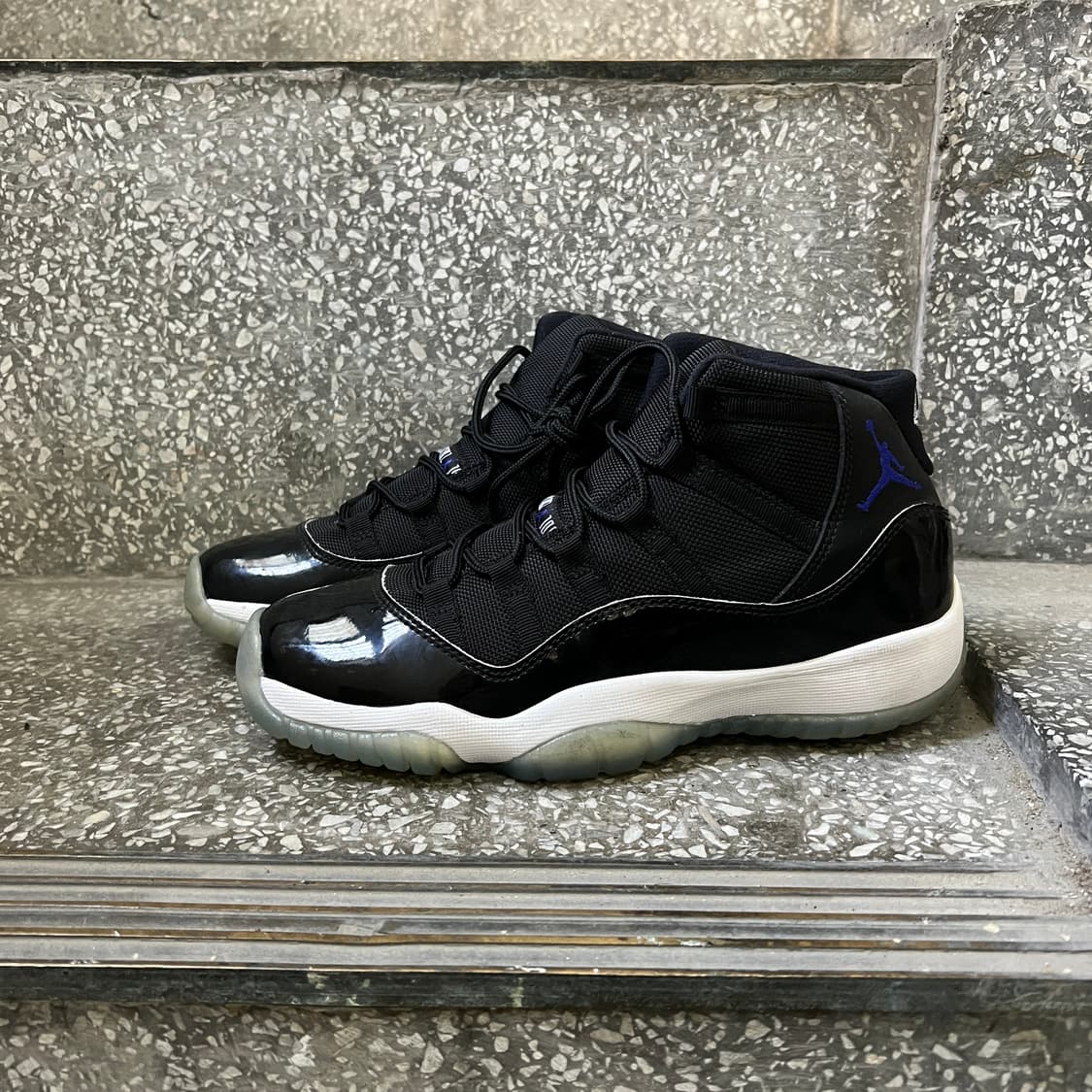 나이키 에어 조던 11 레트로 스페이스 잼 상품이미지2