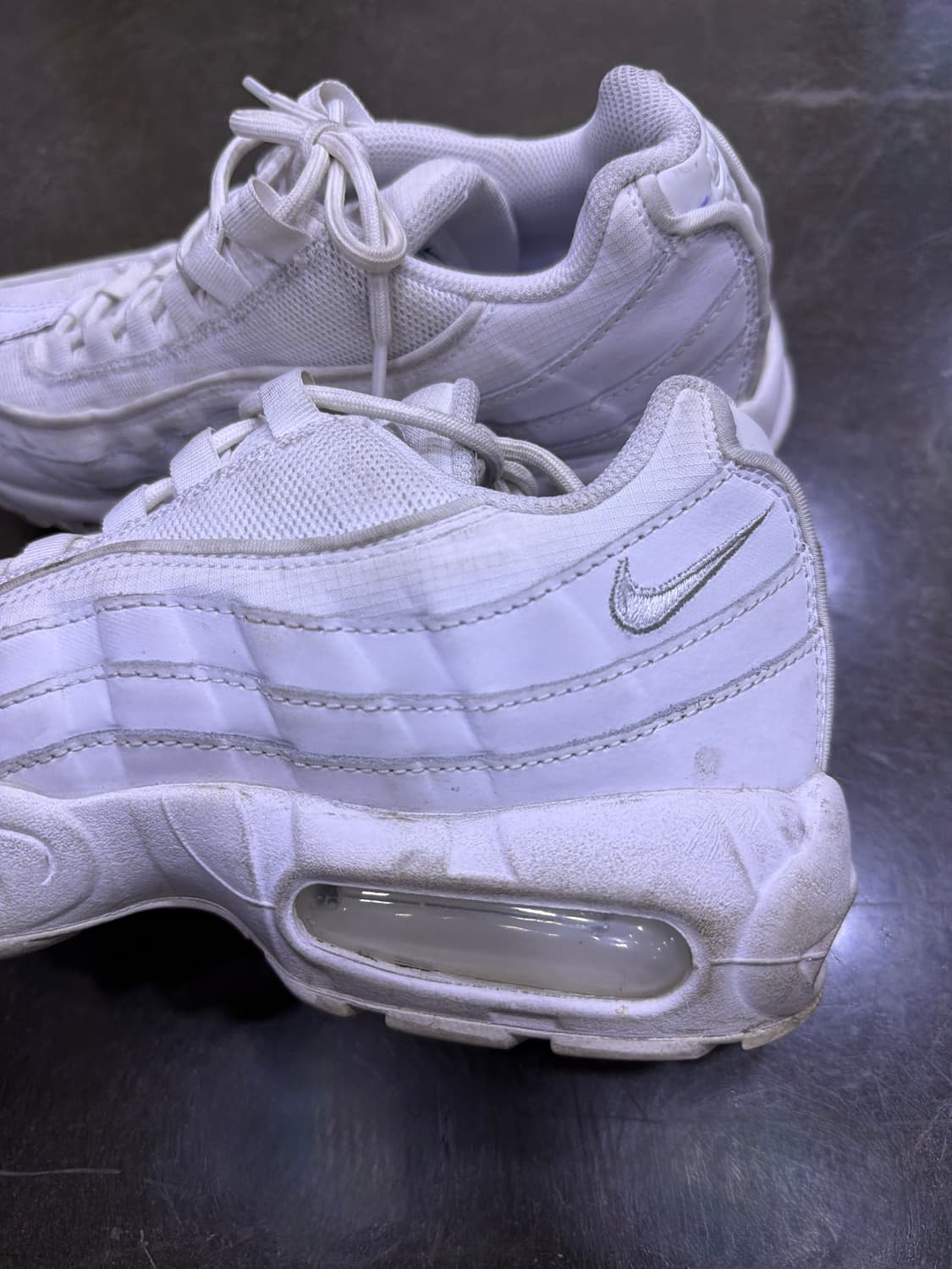 나이키 에어맥스95 에센셜 트리플화이트 슈즈 260 상품이미지7