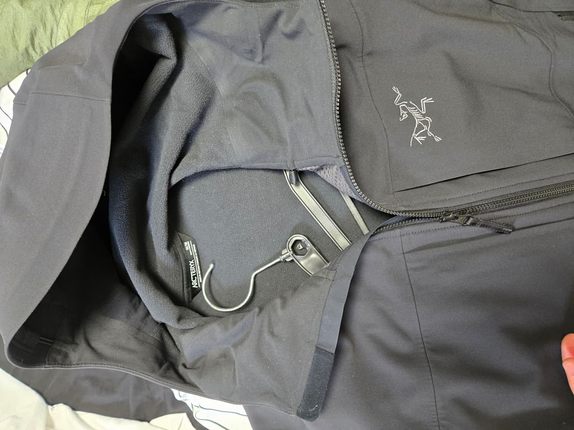 아크테릭스 감마 MX 후디 자켓 블랙 색상 M 사이즈입니다 상품이미지5