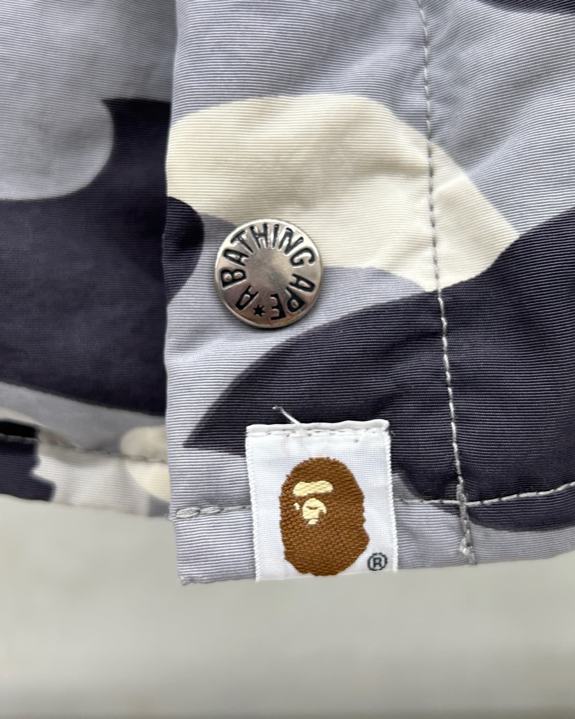 베이프 00s OG 퍼스트 그레이 카모 구스다운 푸퍼 자켓 상품이미지4