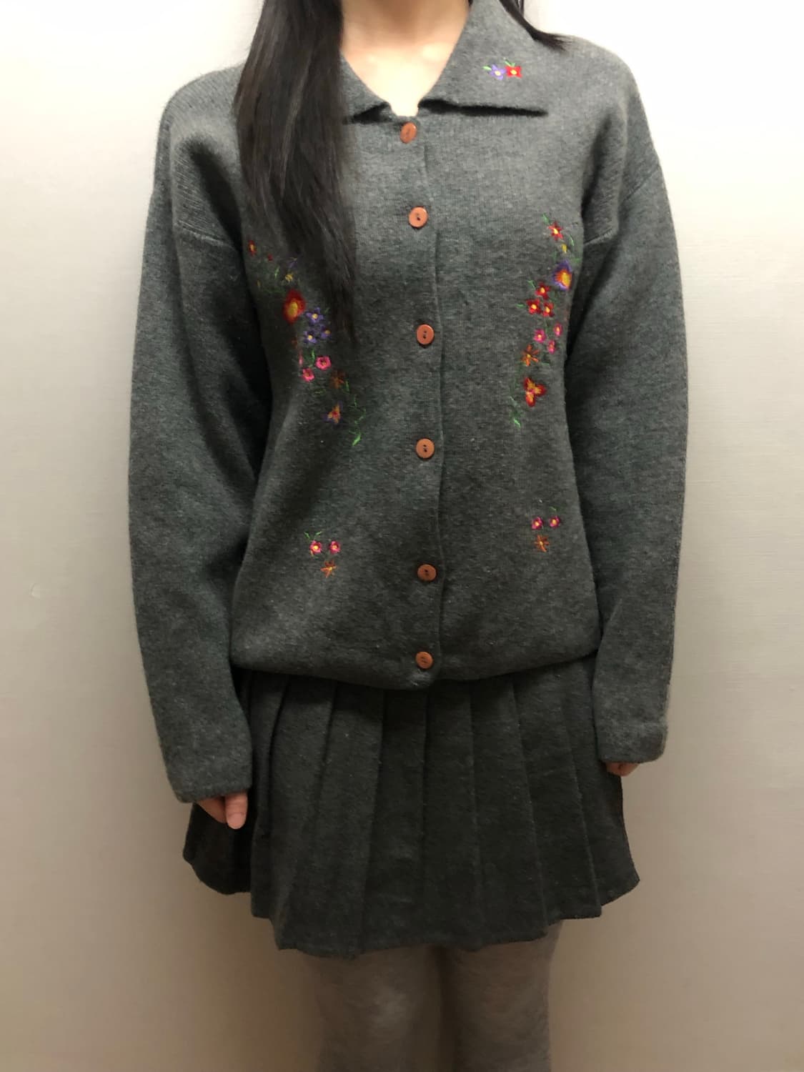 빈티지 그레이 플라워 자수 니트 가디건 상품이미지5