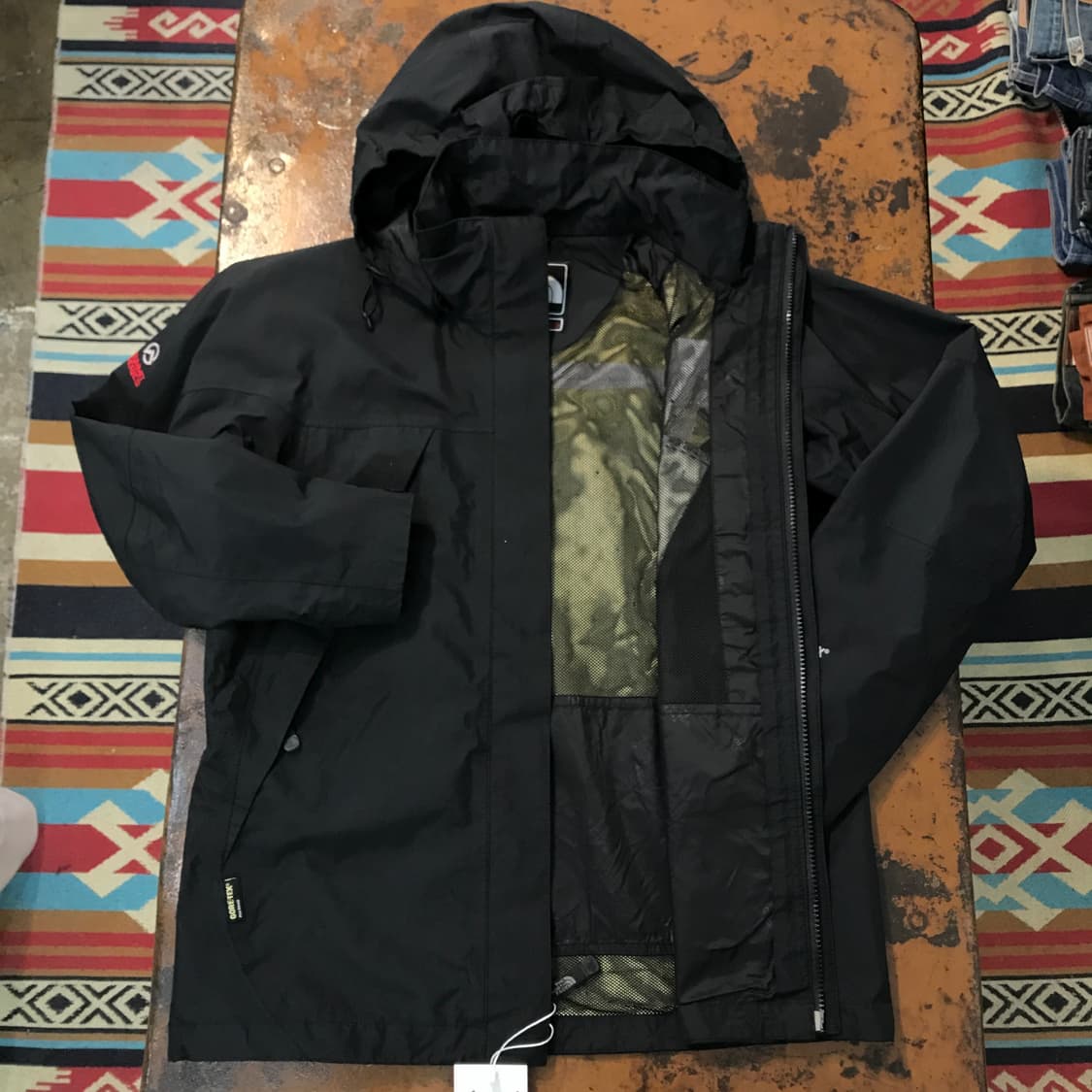 노스페이스 고어텍스 블랙 윈드브레이커 여성 55 사이즈 상품이미지8
