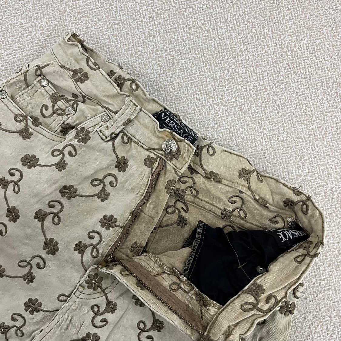 실측확인 베르사체 플라워자수 바지 0122M2 상품이미지2